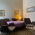Domus Felix Bed & Breakfast 3*