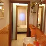 Domus Felix Bed & Breakfast 3*