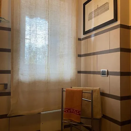 לינה וארוחת בוקר Domus Felix