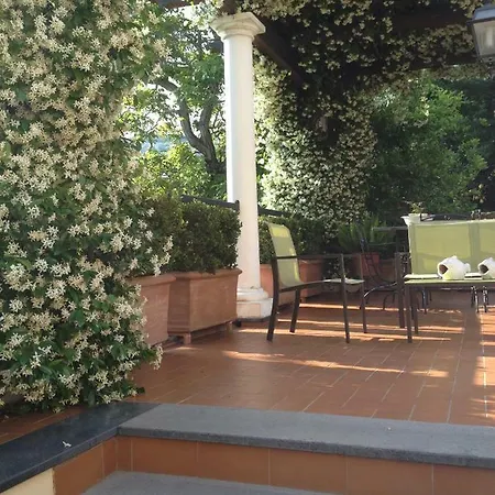 住宿加早餐酒店 杜玛斯菲丽克斯住宿加早餐旅馆 2*